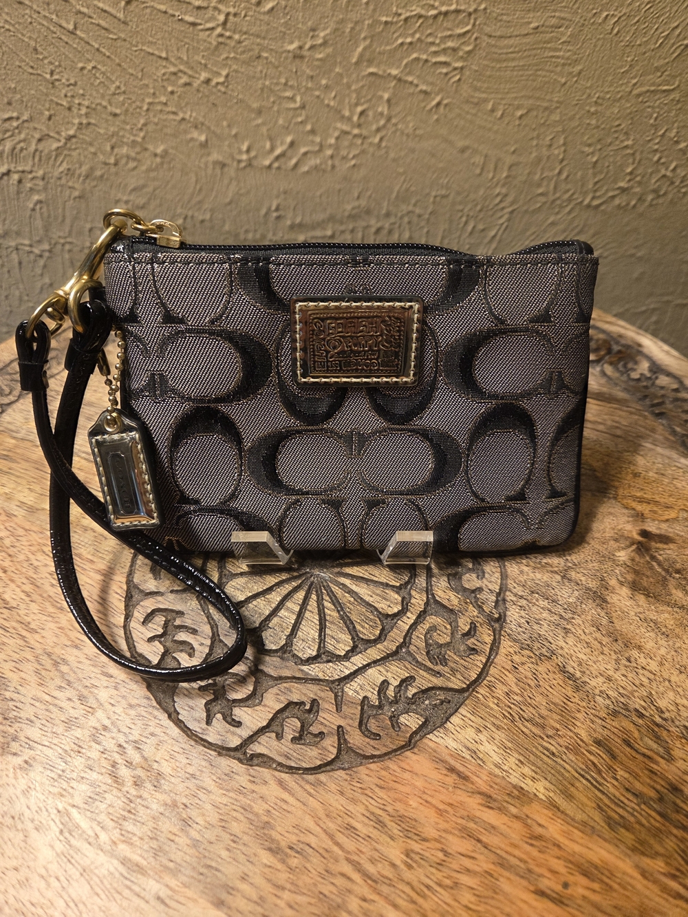 Coach Signature Poppy Canvas Wristlet in Charcoal/Black NWOT